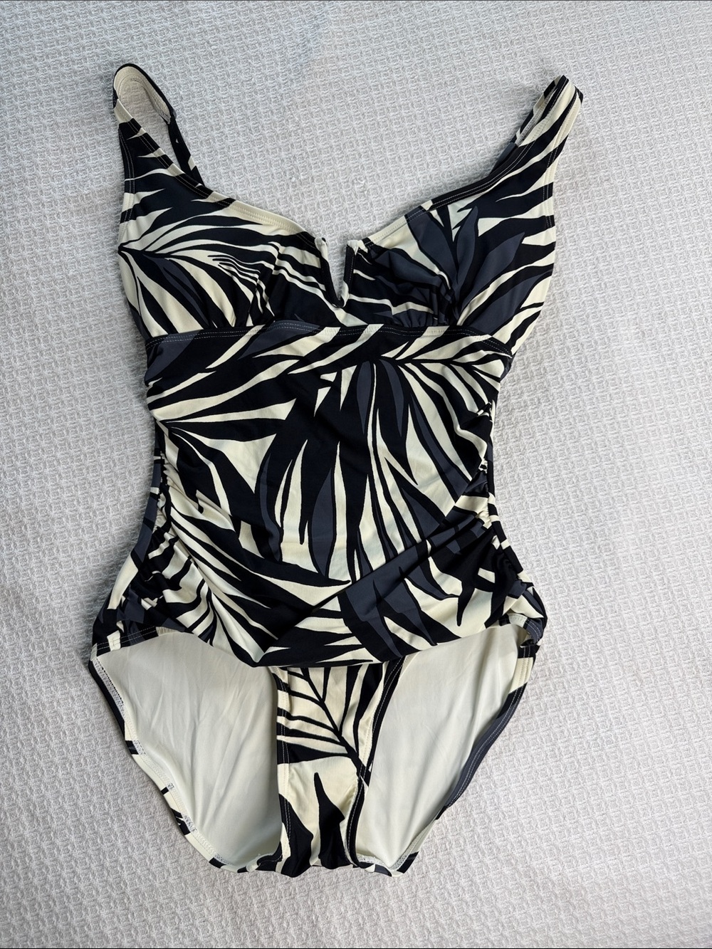 Anne Cole black, cream, and blue Palm print One-Piece Swimsuit size 8